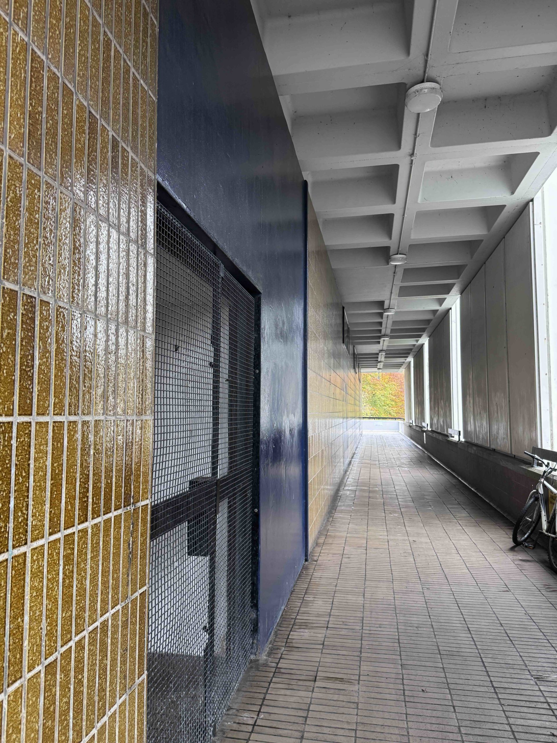 Enweby fullscreen background slideshow