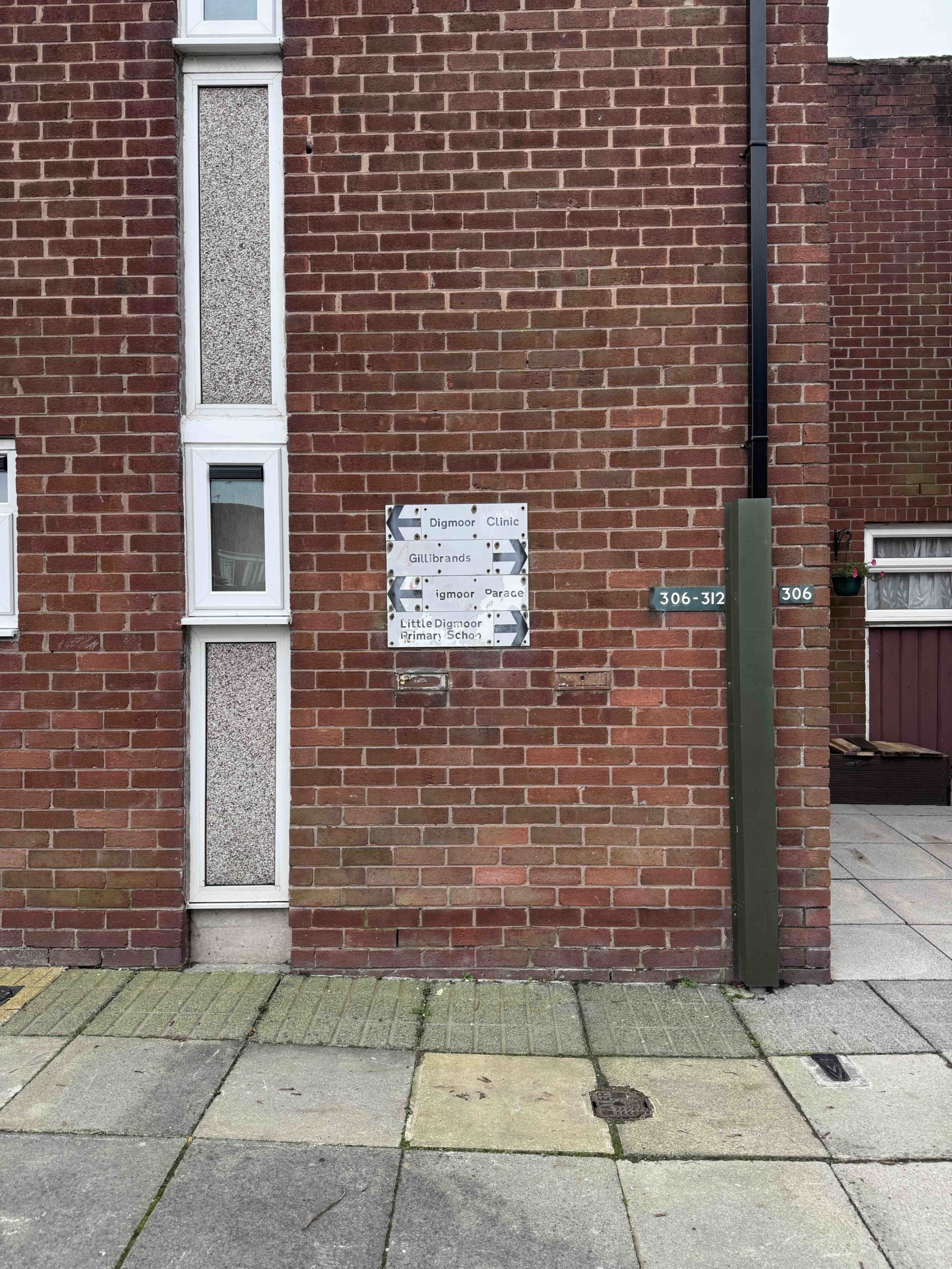 Enweby fullscreen background slideshow